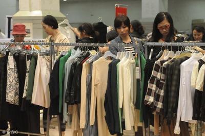 探索鄭州服裝與鞋帽批發(fā)市場 品類最全的購物指南